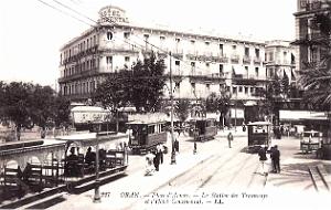 PA c- 044- Place d'Armes- trams et autobus